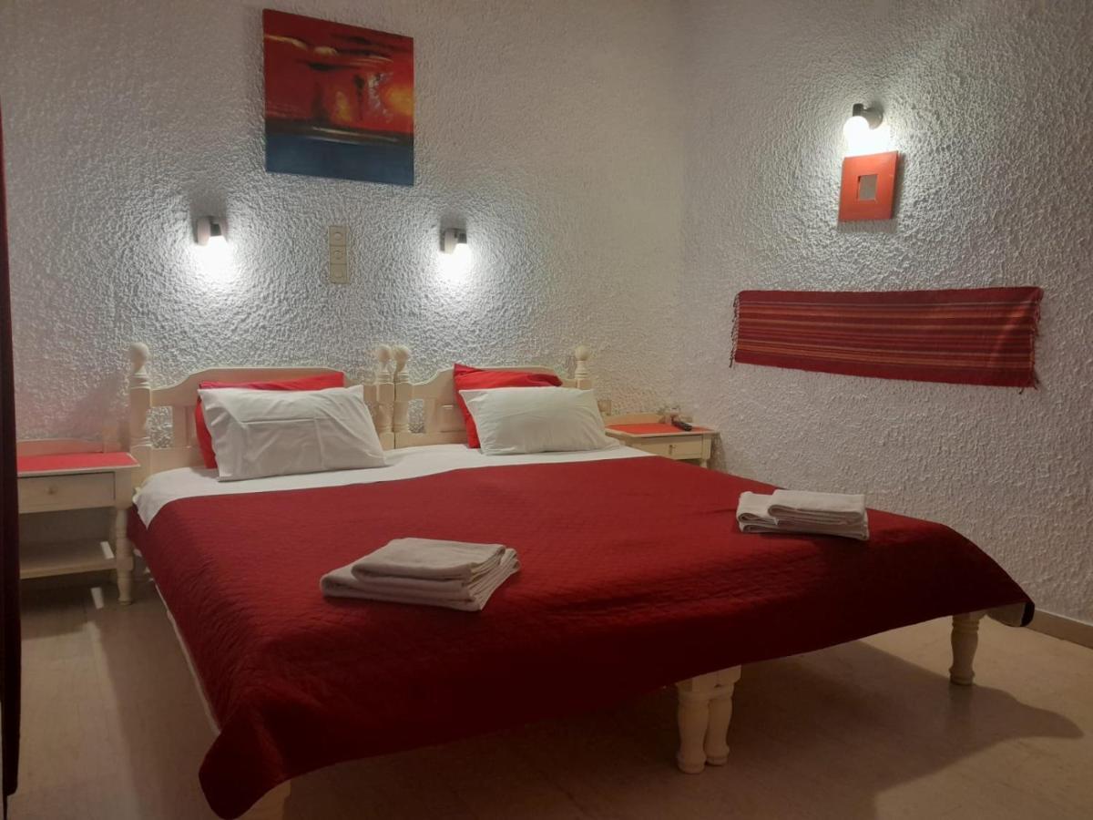 Artemis Rooms Agia Marina  Exterior foto