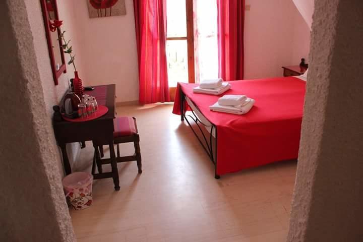 Artemis Rooms Agia Marina  Exterior foto