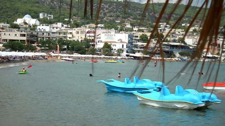 Artemis Rooms Agia Marina  Exterior foto